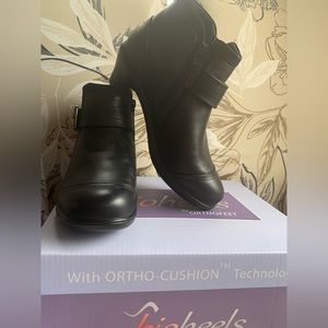 LAST PRICE!!! Orthofeet black booties BioHeels from Orthofeet brand new in box